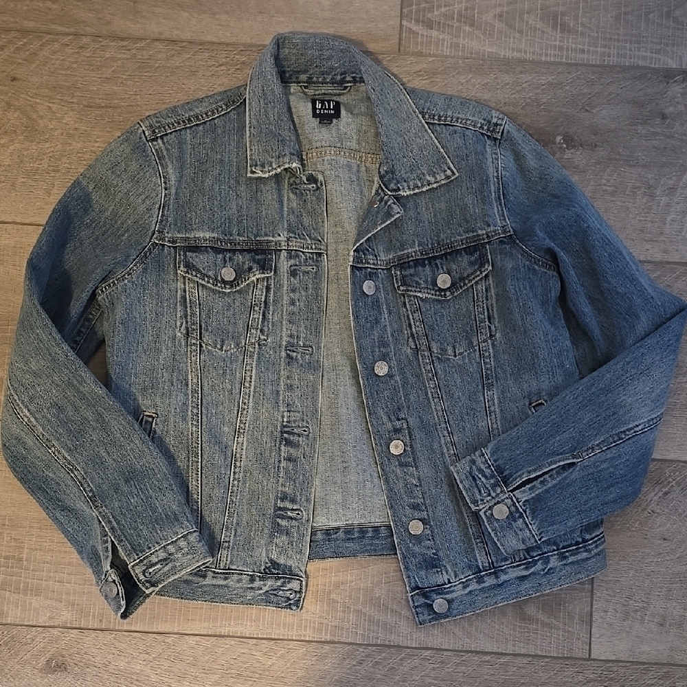 GAP Women's Blue Denim Jacket